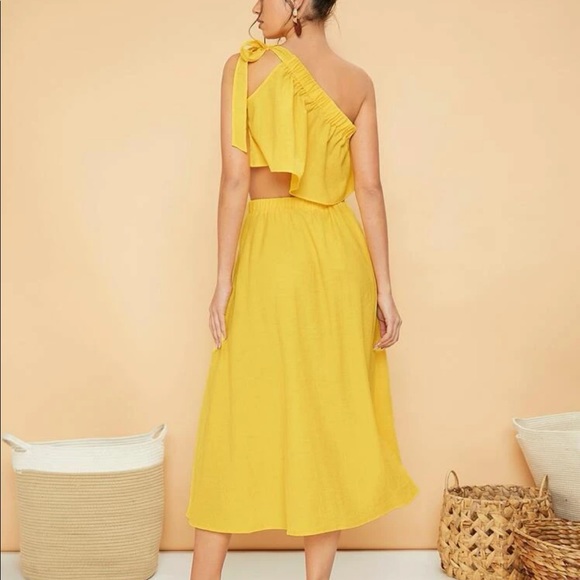 Yellow Set - Picture 2 of 5